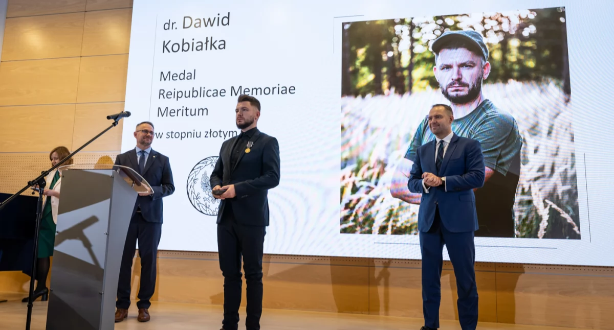 Chojniczanin Dawid Kobiałka wyróżniony złotym medalem Reipublicae Memoriae Meritum