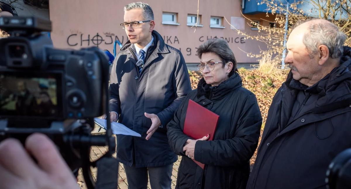 Opozycyjni radni Chojnic pytają o przyszłość budynku po byłym banku PKO BP