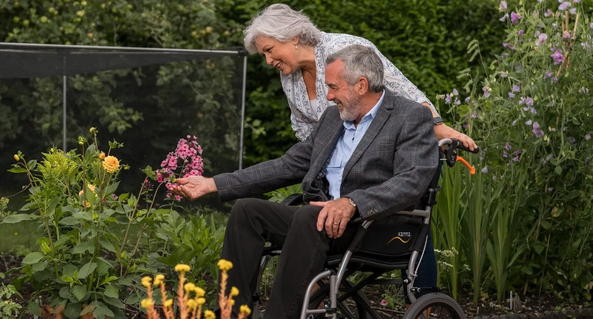 Jakie korzyści daje wynajem sprzętu rehabilitacyjnego? Sprawdzamy