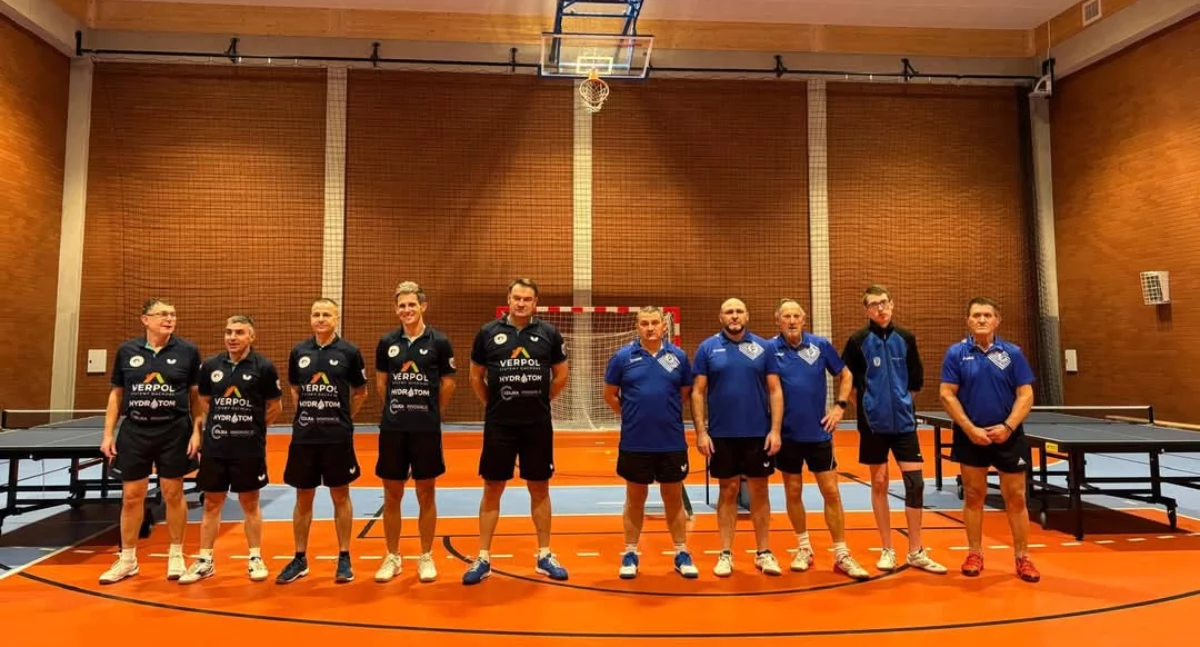 Lider 4. ligi tenisa stołowego pozostaje niepokonany. TS II Chojnice wygrywa derby z Wikingiem Rychnowy