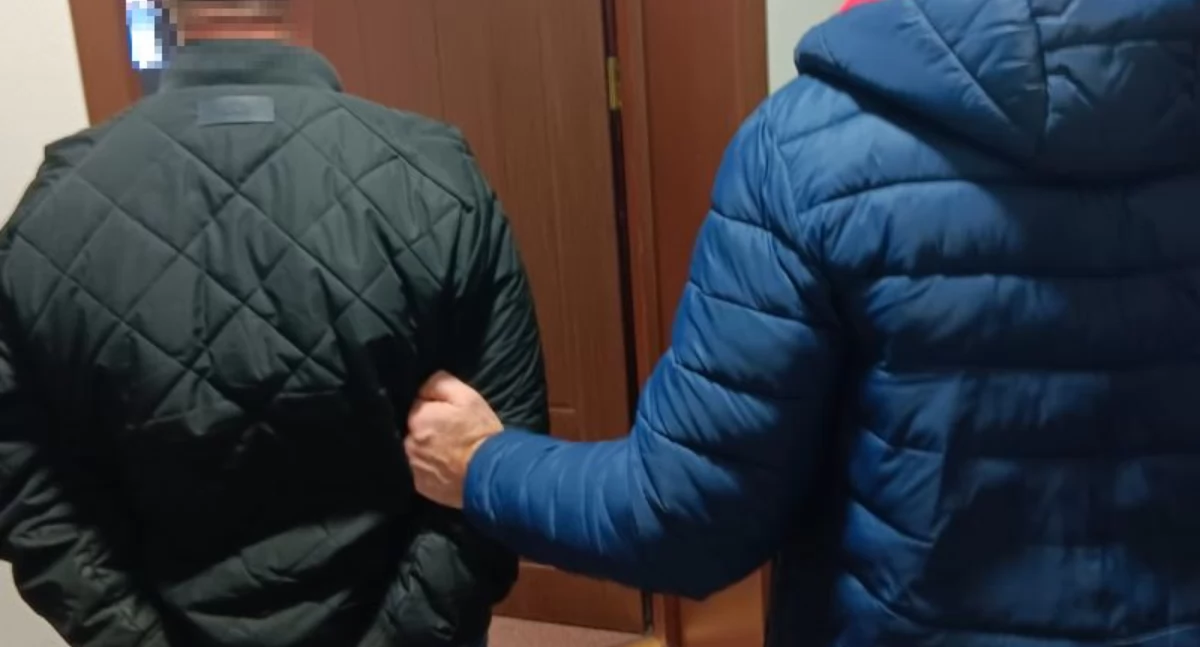 Czerscy policjanci zatrzymali 37-latka z narkotykami i zakazem prowadzenia pojazdów