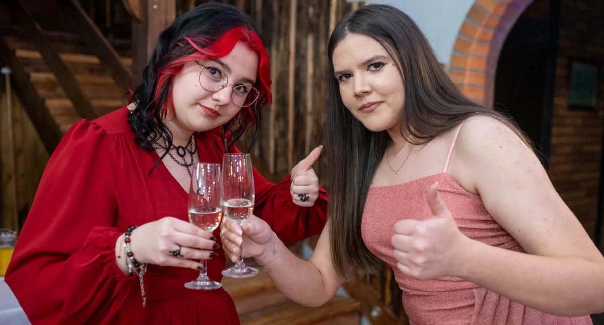 Katolickie Liceum Ogólnokształcące bawi się na studniówce w Klawkowie
