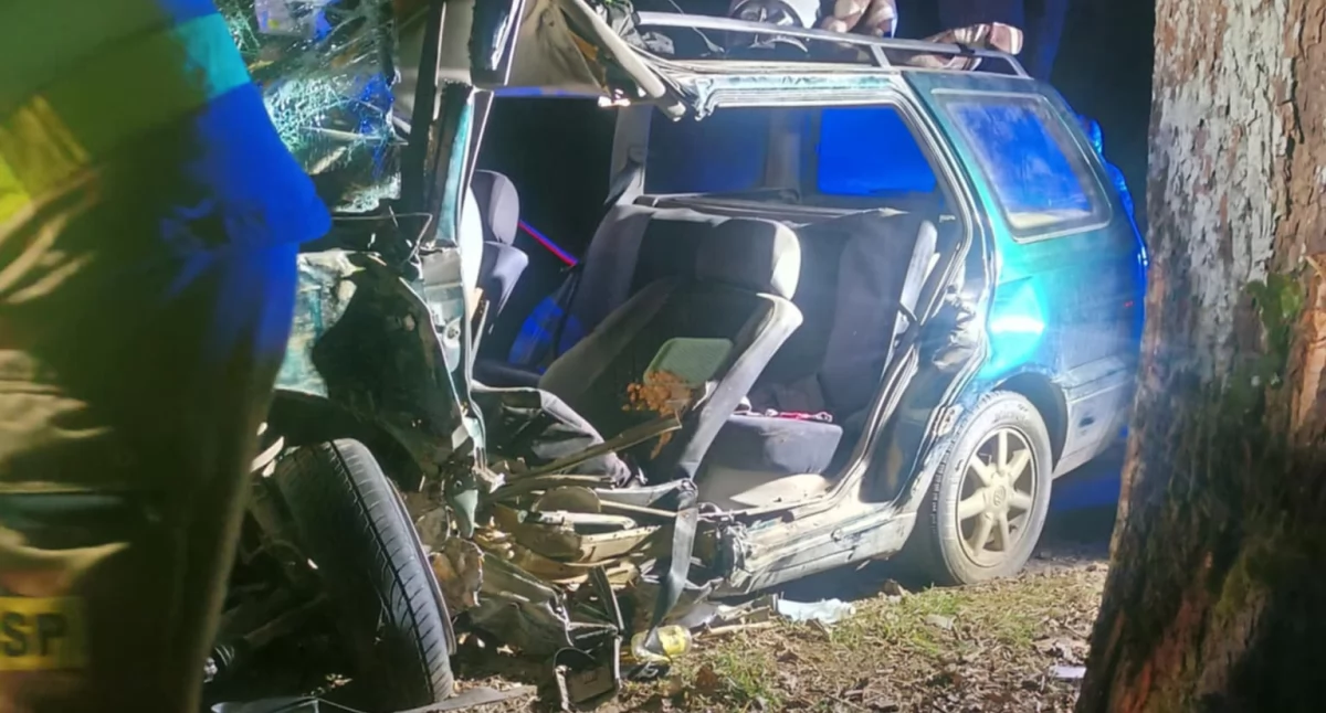 Wypadek na trasie Wyczechy–Krzemieniewo. Kierowca trafił do szpitala