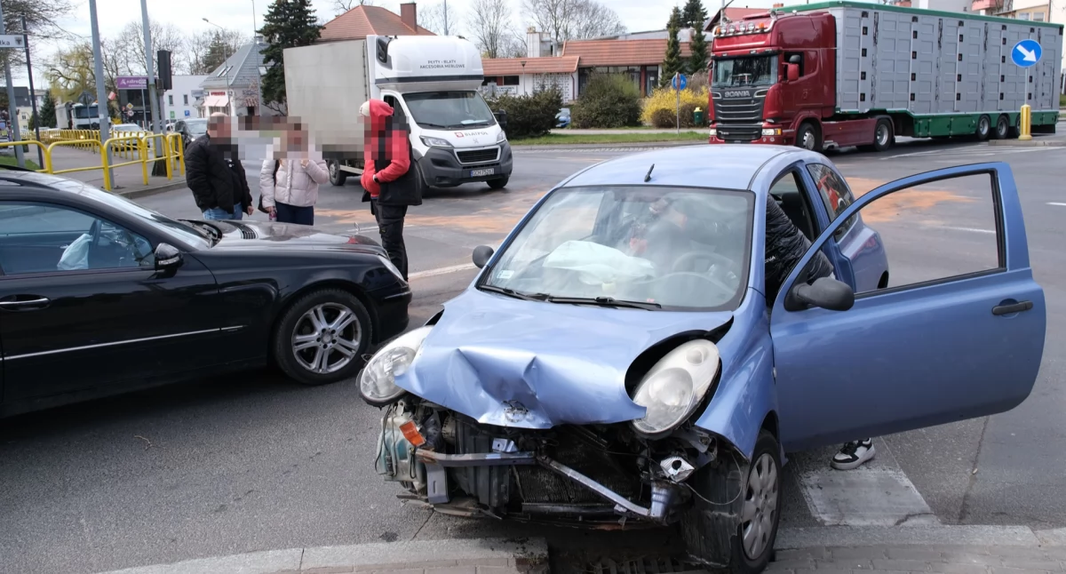 Kolizja na ul. Gdańskiej w Chojnicach – poszkodowana 58-letnia kobieta