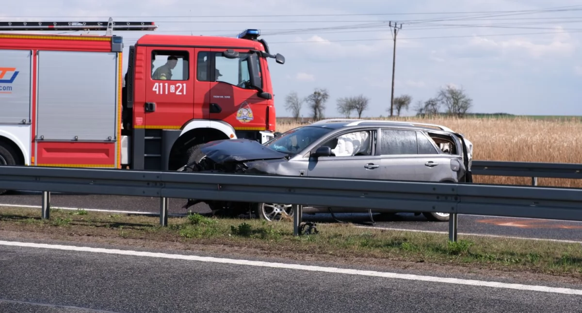 Wypadek na chojnickiej obwodnicy. Dwie osoby trafiły do szpitala. AKTUALIZACJA!!!