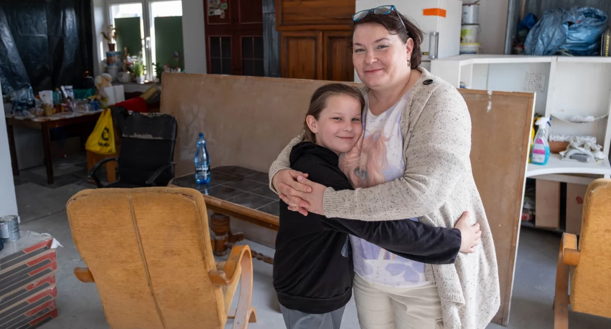 Chcemy tylko wrócić do domu – rodzina z Chojnic po pożarze walczy o normalność