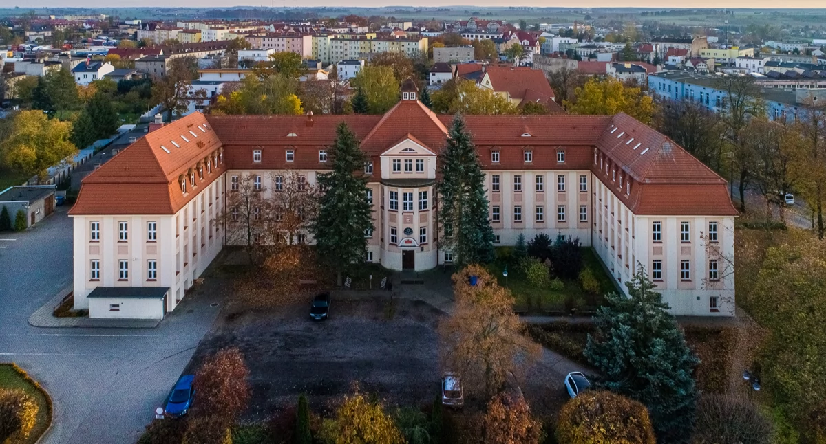 Dwa konkursy na stanowiska dyrektorskie w Chojnicach