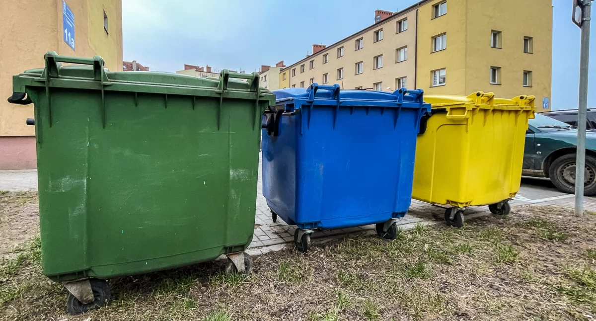 Chojnice: ruszają zbiórki odpadów tekstylnych. Trzy terminy w 2025 roku