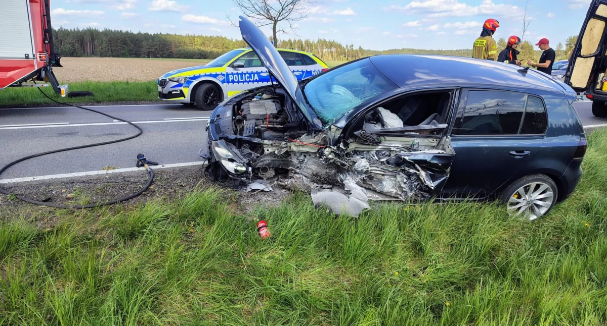 Wypadek! 14-letni pasażer volkswagena doznał urazu głowy