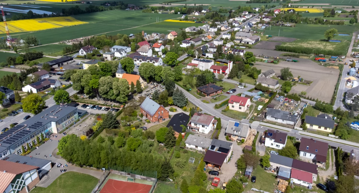 Dokąd na niedzielny spacer? Majowe Ogorzeliny