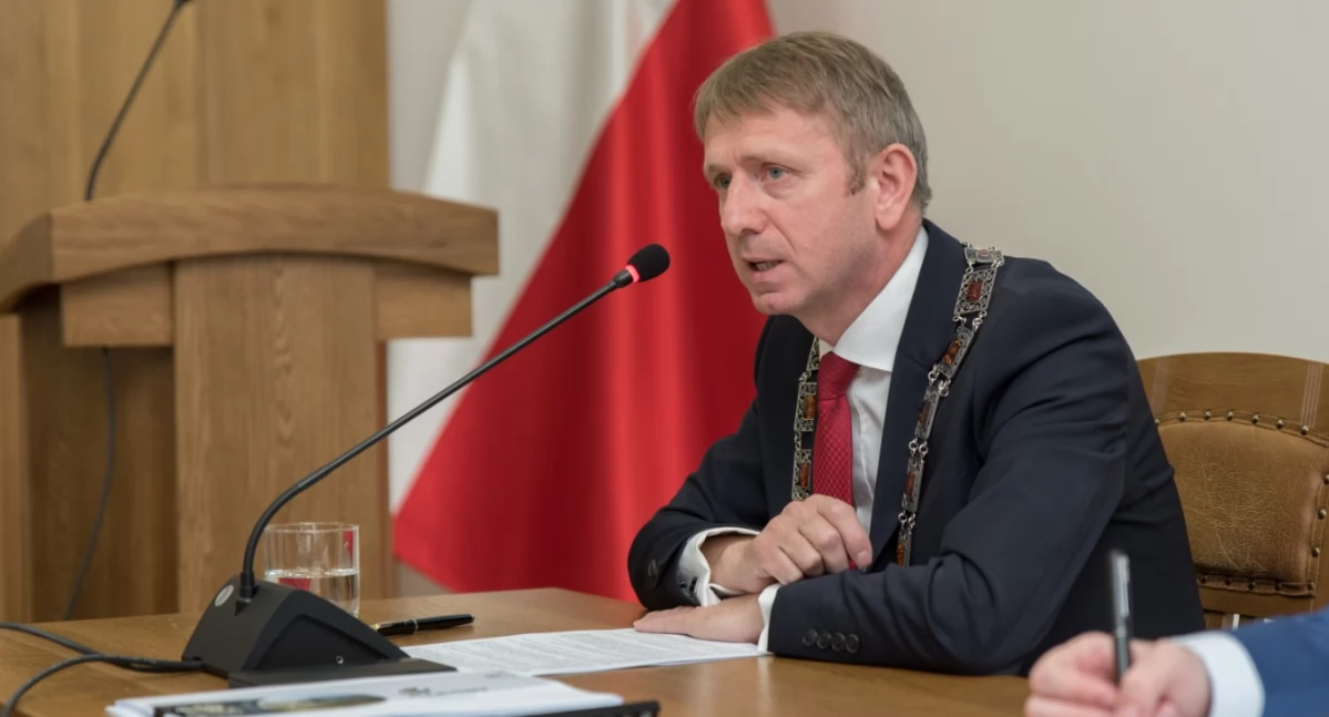 Burmistrz Brus z jednogłośnym wotum zaufania i absolutorium za 2024 rok