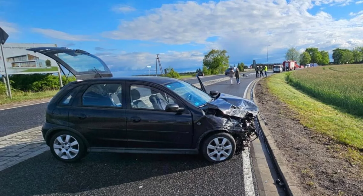 Wypadek na DK22 między Jaromierzem a Chrząstowem. Jedna osoba trafiła do szpitala