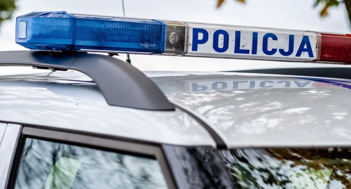 Pod wpływem narkotyków spowodował kolizję i uciekł – zatrzymany dzięki współpracy policji
