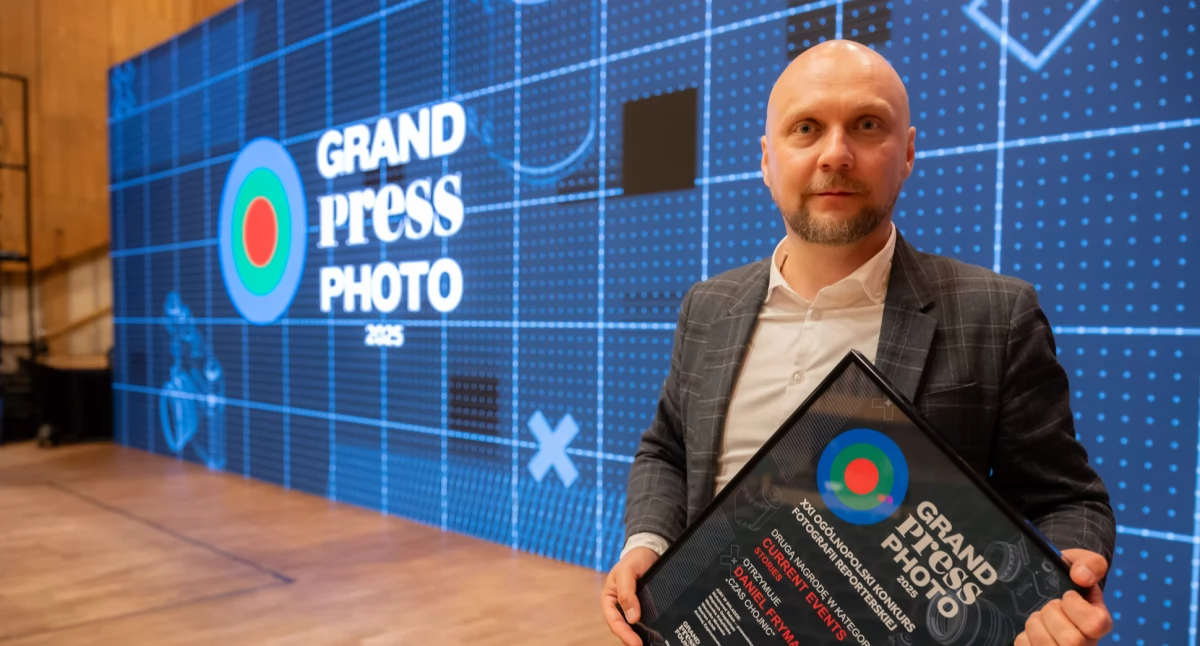  Daniel Frymark z II miejscem na Grand Press Photo 2025. Nagrodzono zdjęcia z chojnickiej Doliny Śmierci