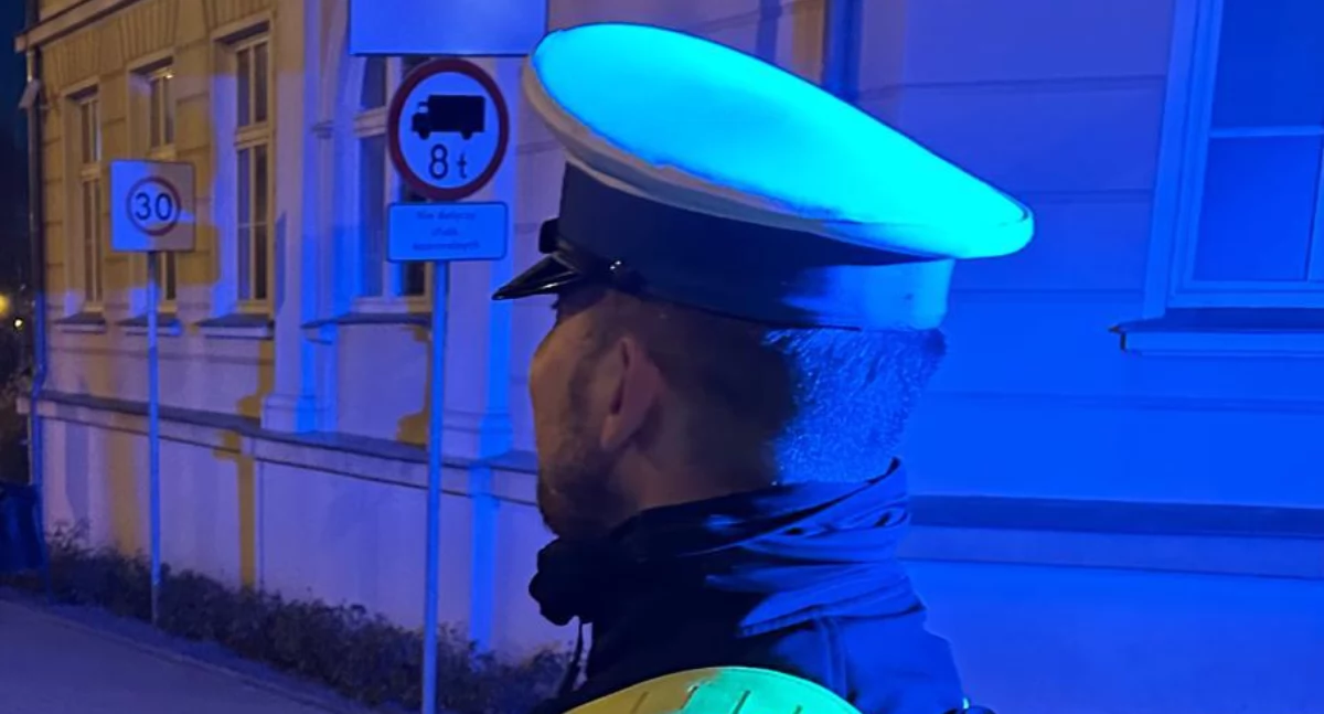 Policjant z Chojnic uratował pasażerkę samolotu lecącego do Tunezji