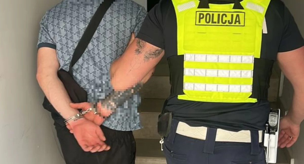 Odzyskano skradziony samochód. Kierowca zatrzymany – z zakazem, pod wpływem narkotyków i z narkotykami 