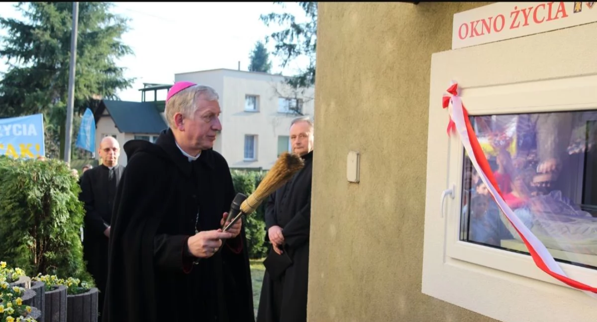 Cud w środku nocy. Pierwsze dziecko pozostawione w Oknie Życia w Chojnicach