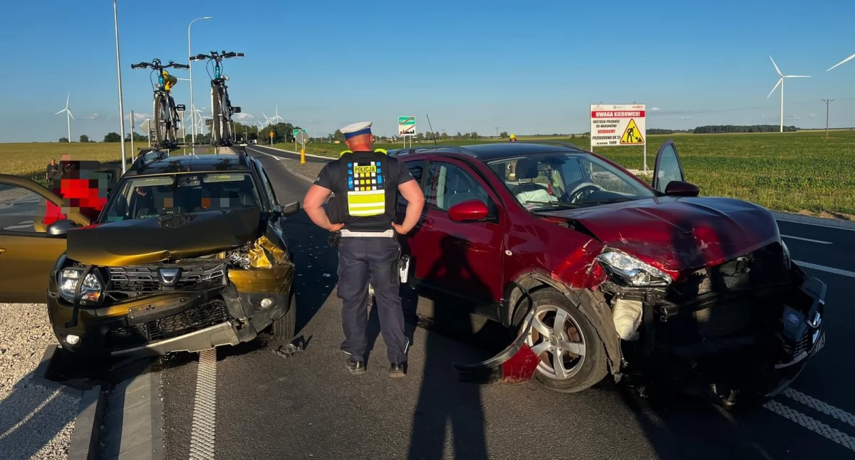 Zderzenie czołowe na DK25 w Ględowie. Sprawczyni z Chojnic ukarana mandatem