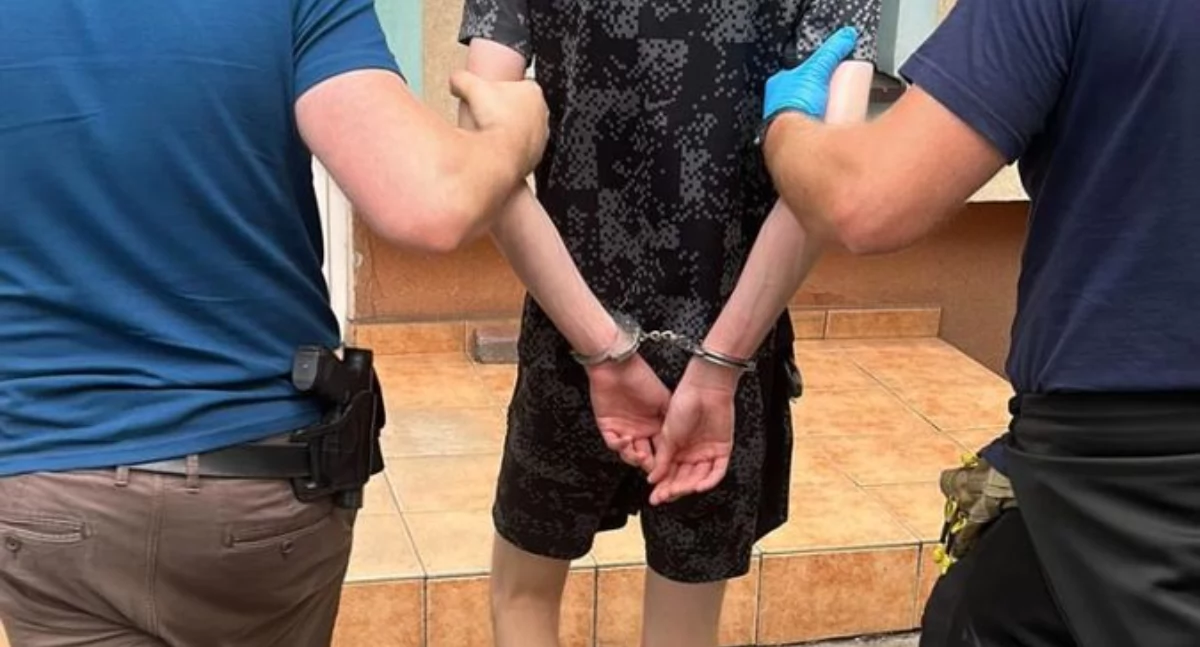 Ponad kilogram narkotyków w mieszkaniu 25-latka z Chojnic
