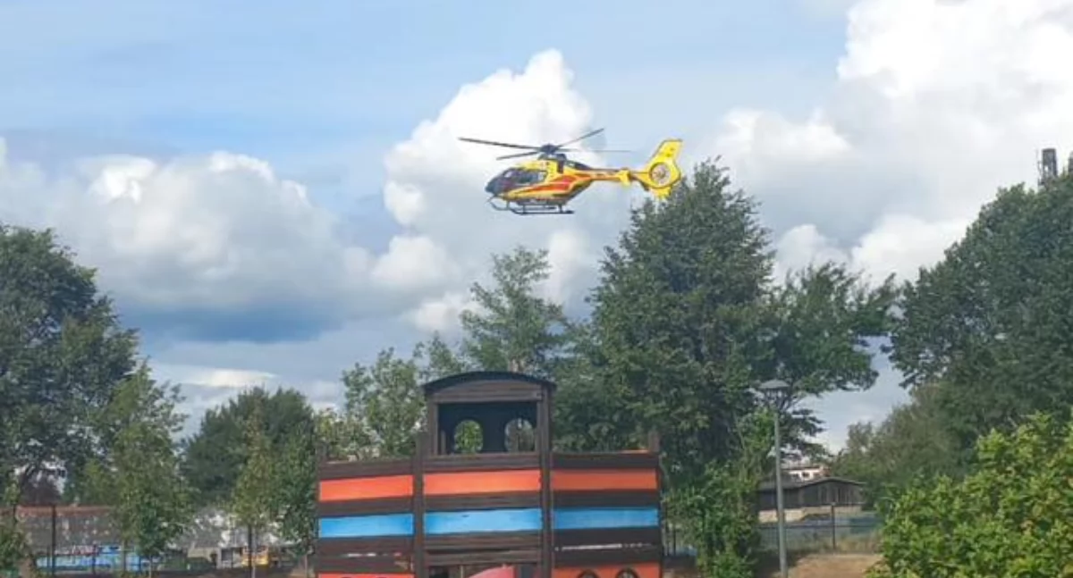 Groźny wypadek 13-latka na hulajnodze elektrycznej. Chłopiec trafił do szpitala śmigłowcem LPR
