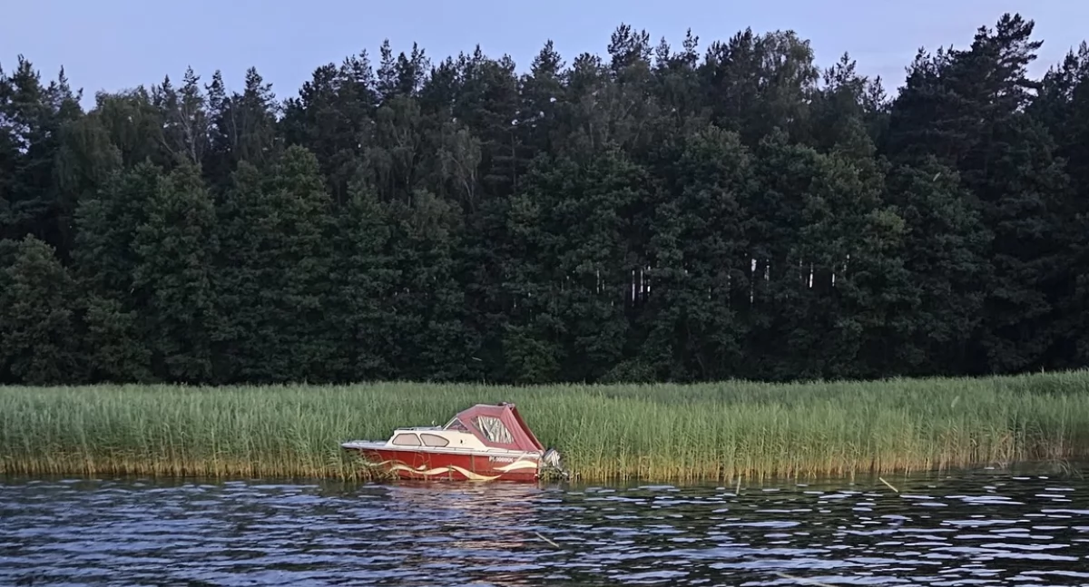 Zaginiony sternik na jeziorze Charzykowskim odnaleziony cały i zdrowy