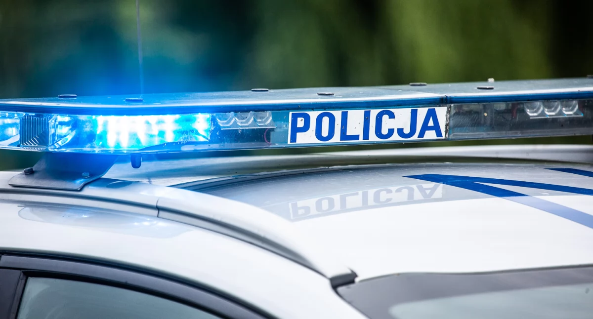 Groźny incydent w sklepie. Mężczyzna z nożem zatrzymany przez policję