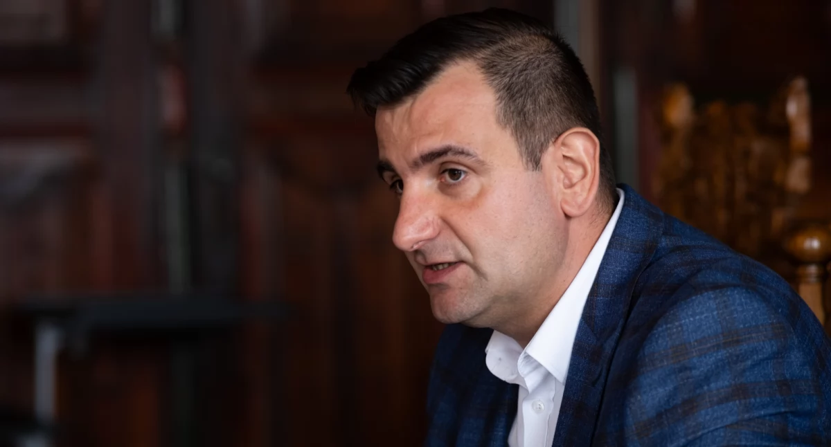 Karta Dużej Rodziny: 2600 mieszkańców korzysta z ulg na basen, kino i przejazdy MZK