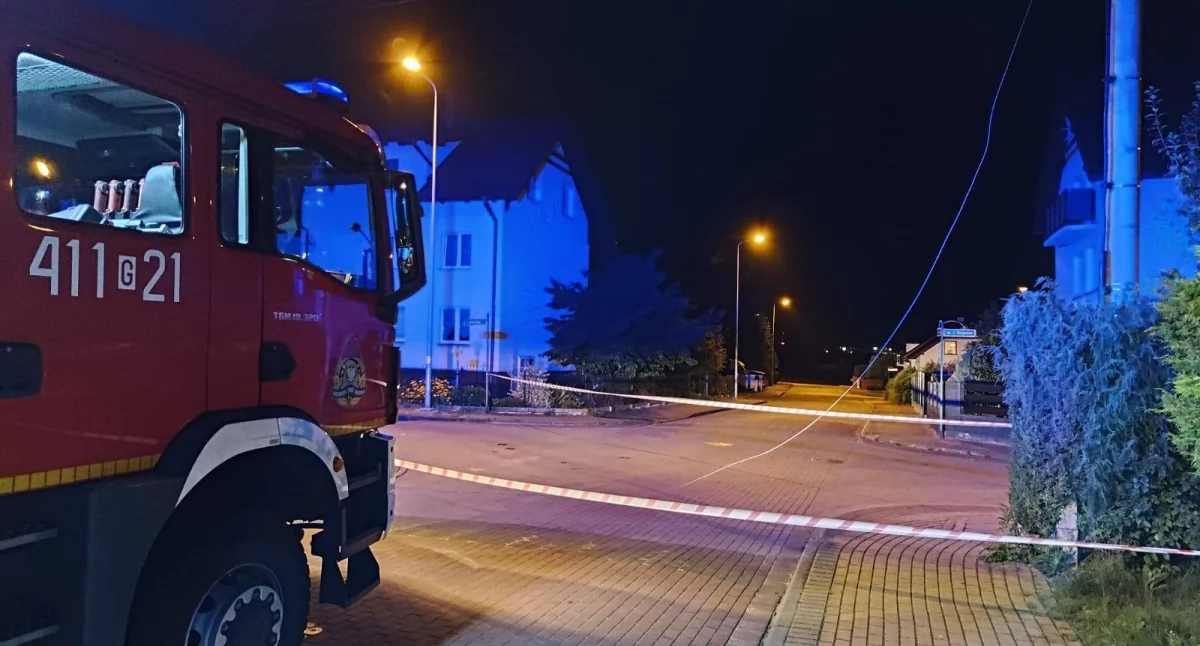 Zerwany przewód energetyczny na ul. Stefana Bieszka w Chojnicach