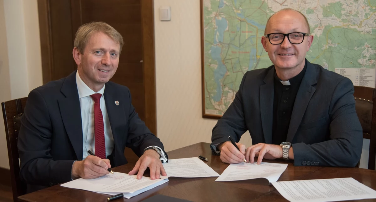 Kolejne prace konserwatorskie w zabytkowym kościele w Leśnie