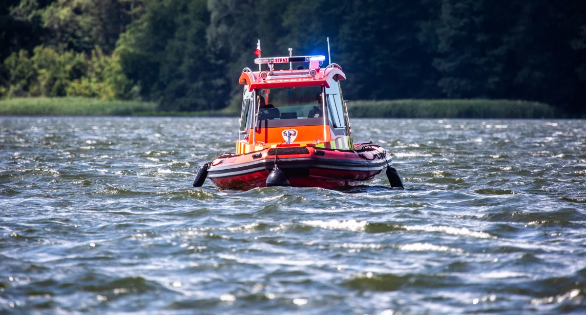 Tragedia nad Jeziorem Wielkim w Skowarnkach – nie żyje 46-letni mężczyzna