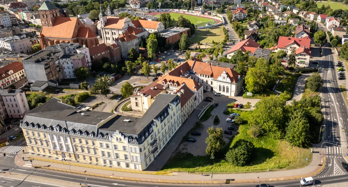 Wiosną będzie nowy parking przy starym szpitalu. Płatny