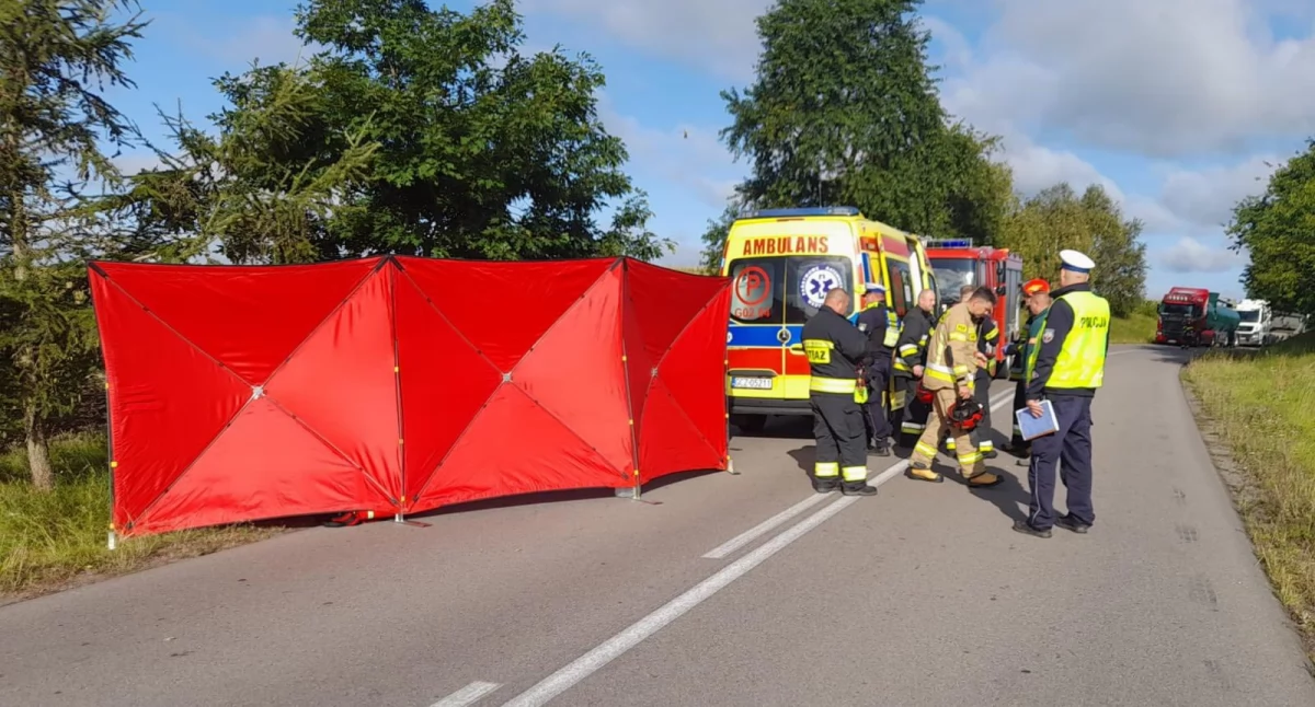Śmiertelny wypadek. Motocyklista wjechał w drzewo