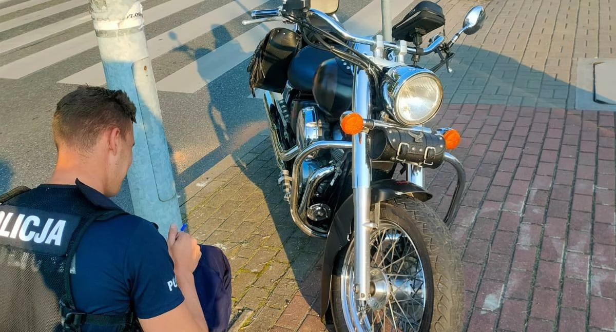 Zderzenie samochodu osobowego z motocyklem na ul. Młodzieżowej w Chojnicach