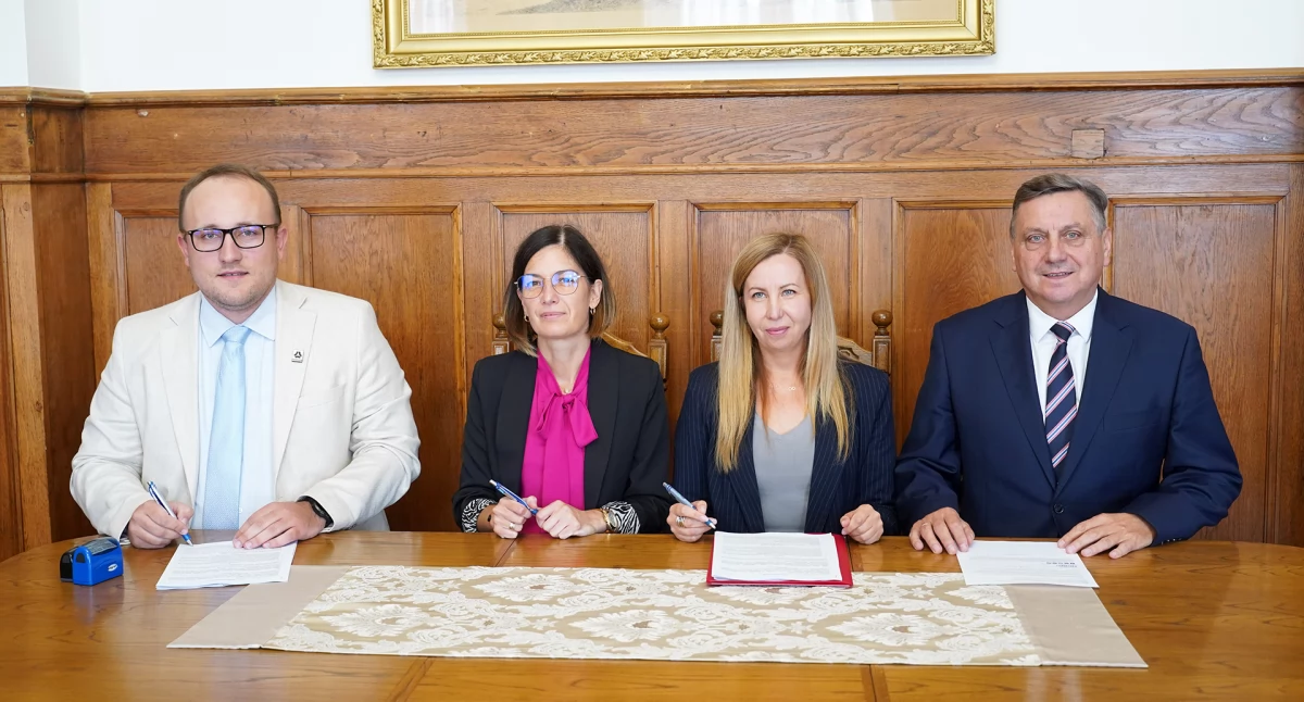 Umowa na budowę kanalizacji w stronę Sieroczyna podpisana. Można zacząć prace
