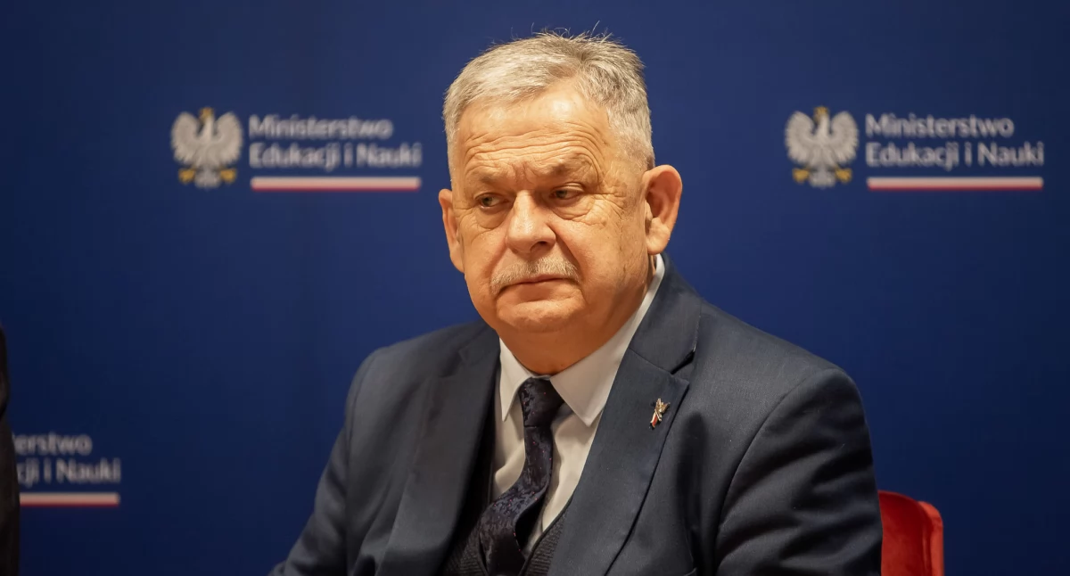 Podział w klubie PiS w Chojnicach. Trzech radnych wykluczonych, spór o legalność decyzji