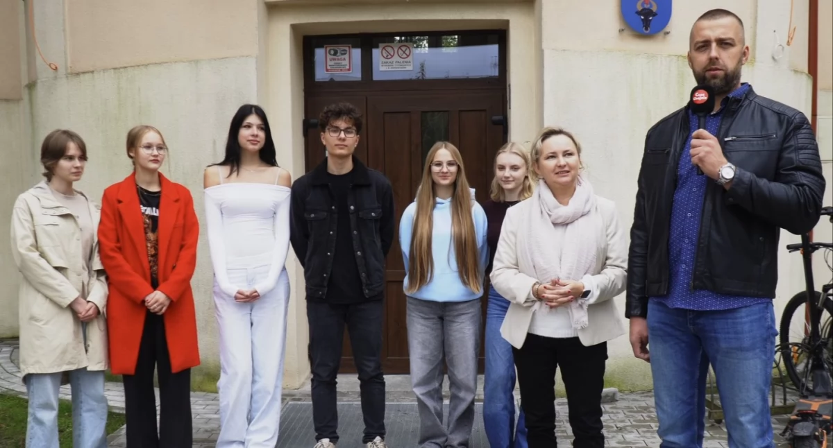 Serce bije dla szkoły – chojnickie II LO zbiera na defibrylator AED