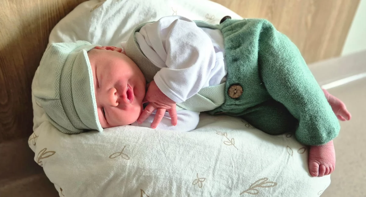 Mia, Lena, Julia, Leon, Tomasz, Mikołaj, Oliwia, Zuzanna i Ewa – witamy na świecie!