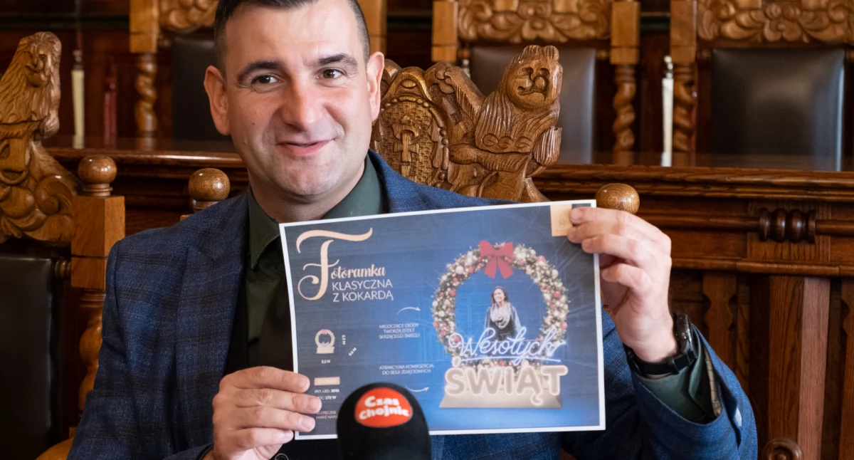 Choinka już prawie w drodze – miasto szykuje się do Mikołajek i świątecznych iluminacji