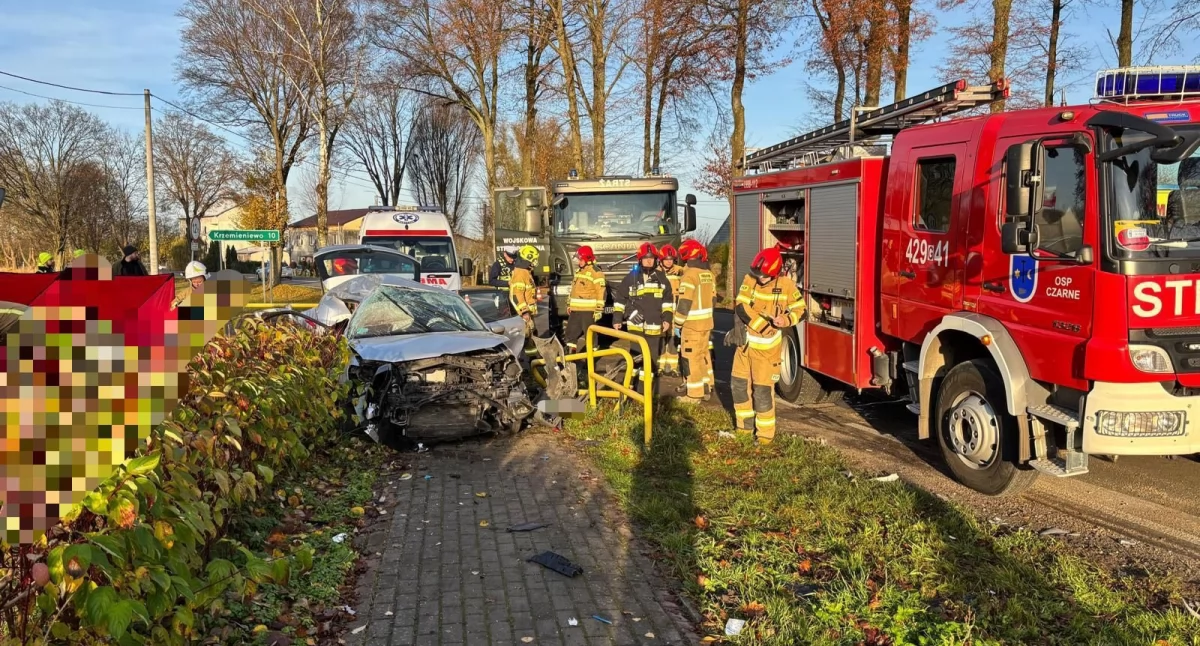 Śmiertelny wypadek w Wyczechach. Zderzenie volkswagena z ciężarówką 