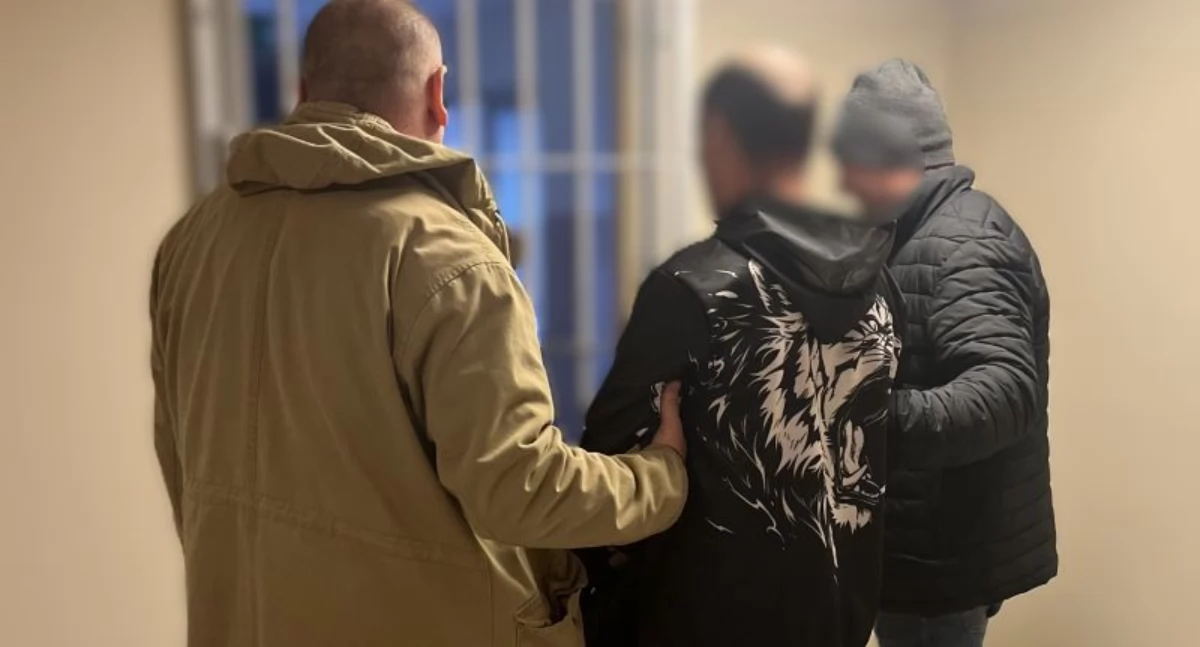 Schował się w oborze. Policjanci znaleźli go w kilka minut