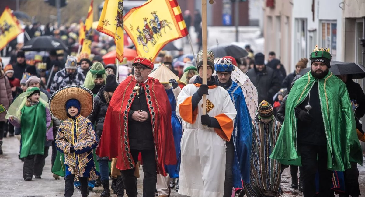 Orszaki Trzech Króli jutro w regionie. Wspólne kolędowanie w Chojnicach, Czersku, Człuchowie i Lichnowach