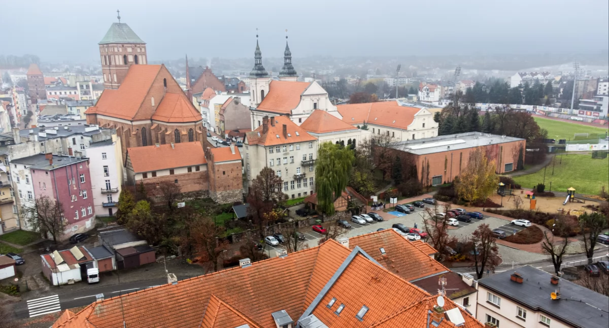 Ferie zimowe 2026 w Chojnicach. Trzy tury w całej Polsce i oferta Miejskiej Biblioteki Publicznej w Chojnicach