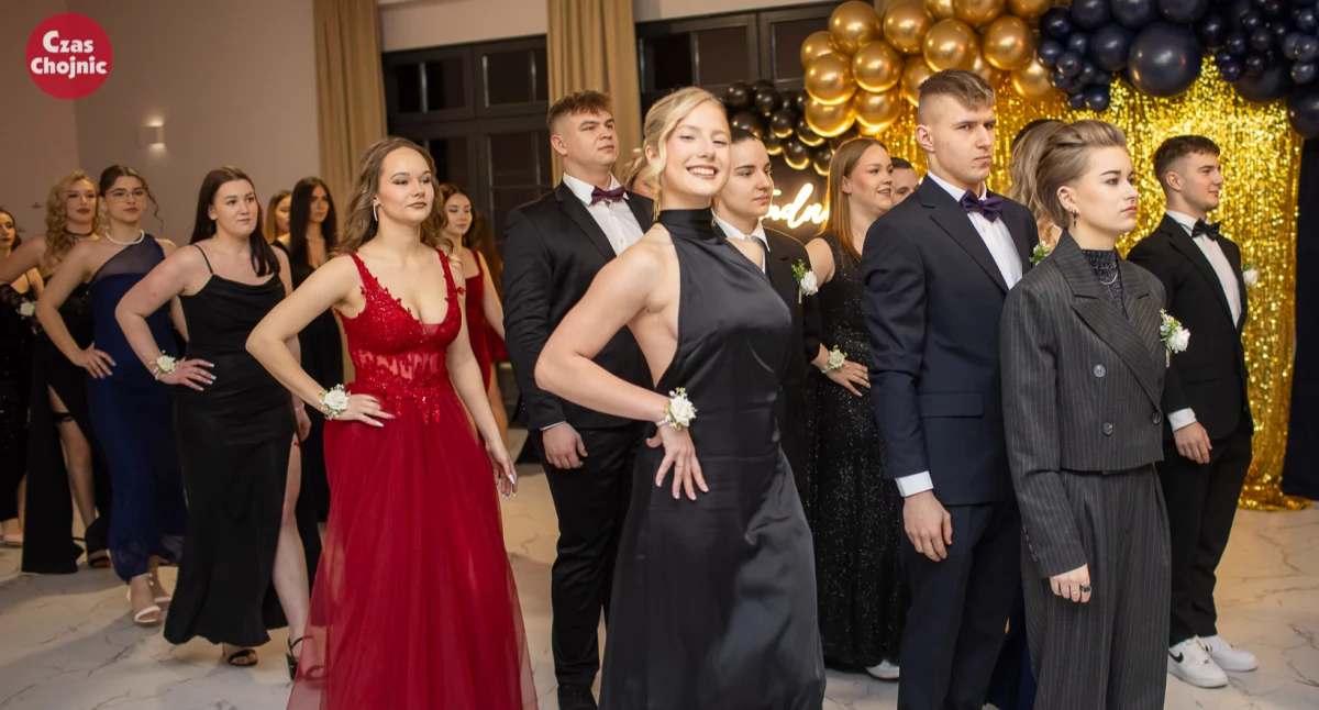 Studniówka uczniów ze Szkoły Technicznej im. Dywizjonu 303 BZDZ w Chojnicach