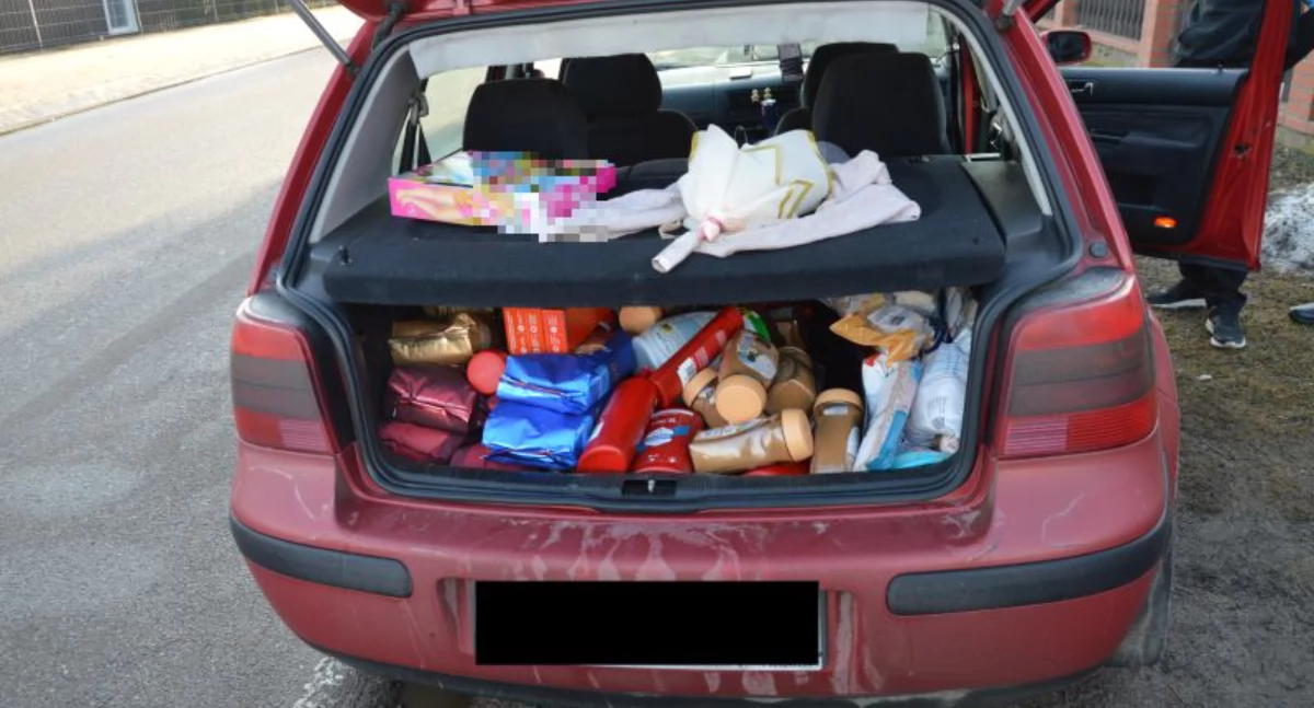 Wpadli z pełnym autem towaru. Policja połączyła ich z kradzieżami w dwóch powiatach