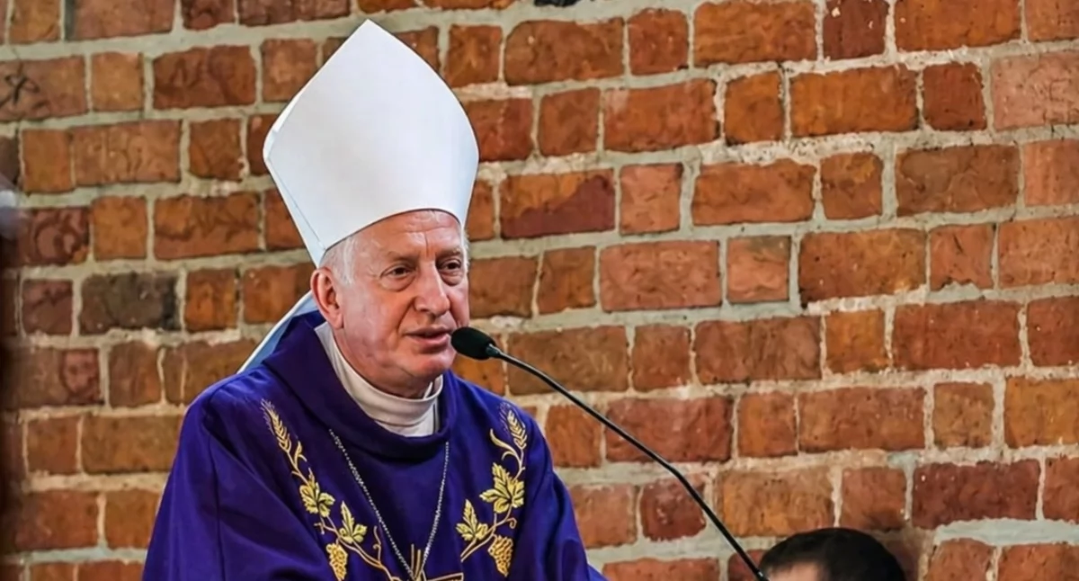 Biskup Ryszard Kasyna wydał ważną decyzję na majówkę. W piątek można jeść mięso