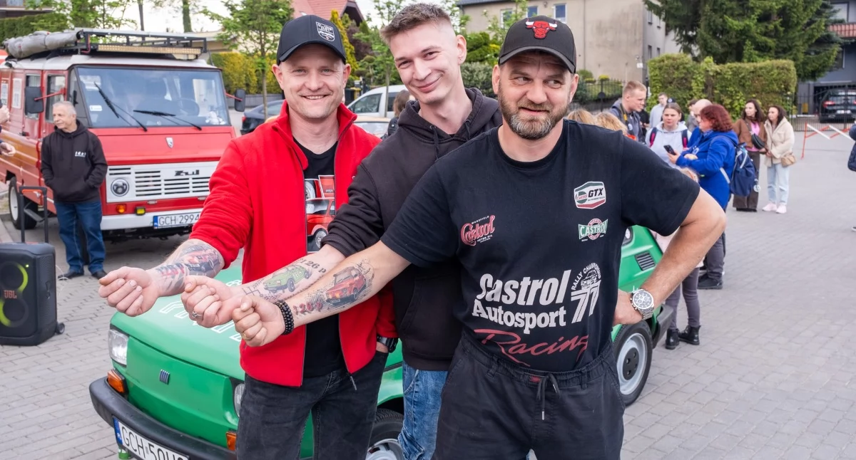 Tomasz Rahmel i jego zielony Leszek skradli show podczas Nocy Muzeów w Chojnicach