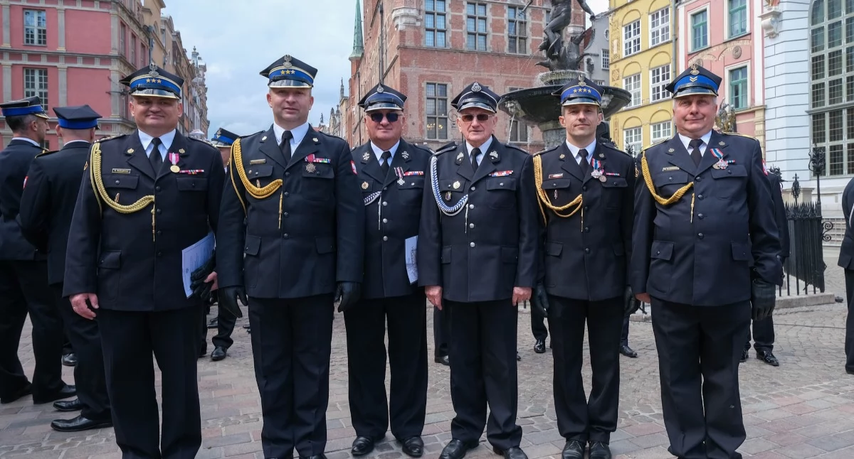 Chojniccy strażacy wyróżnieni w Gdańsku. Henryk Koźlewicz z awansem na starszego brygadiera