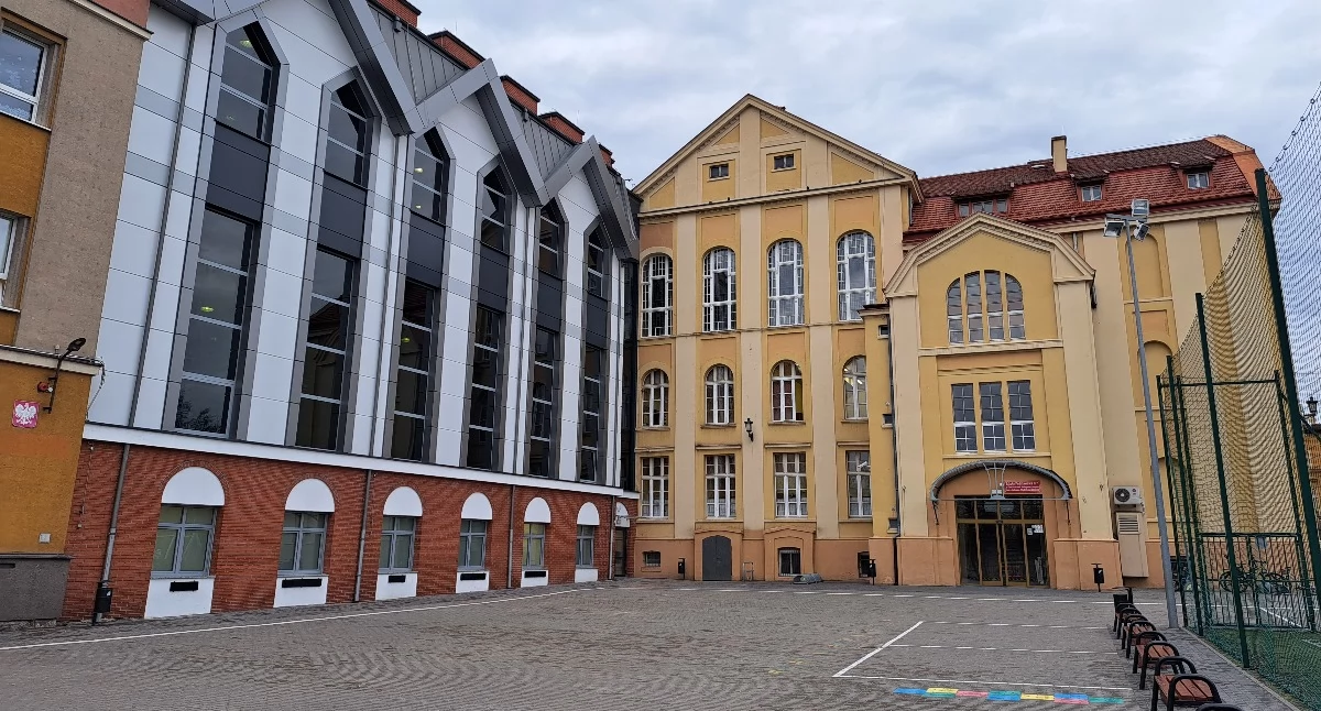 Trzy ważne rocznice w jeden dzień. Chojnicka podstawówka zaprasza mieszkańców