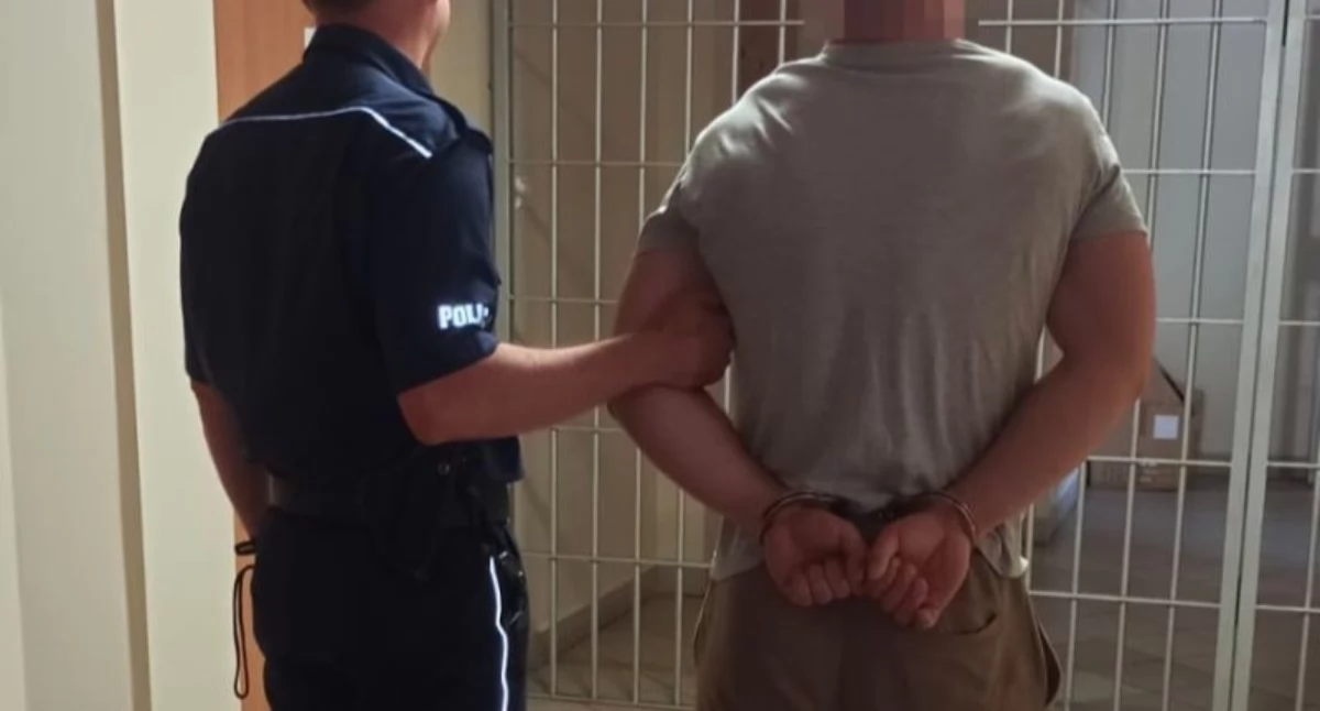 Zamiast wolności cela w Czarnem. Policjanci rozliczyli poszukiwanych z zaległych wyroków