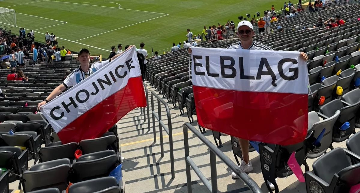 Flaga Polski z napisem Chojnice pojawiła się na finale mistrzostw świata w USA w piłce nożnej